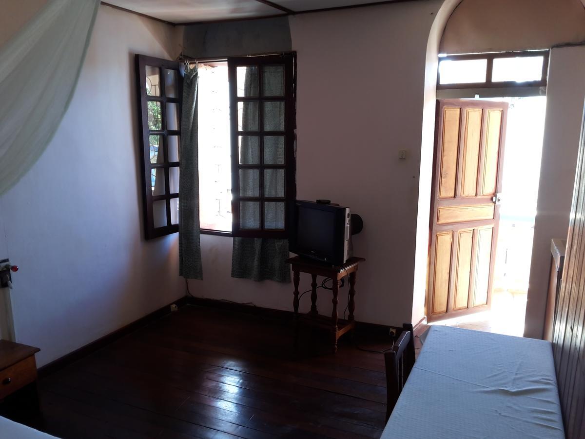 Hotel Valiha Antsiranana エクステリア 写真
